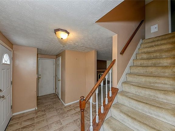 2nd image of 724 Diandrea Dr