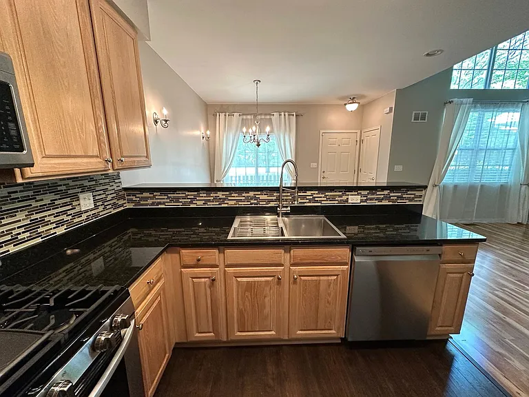 1282 Walnut Glen Dr — Photo 12