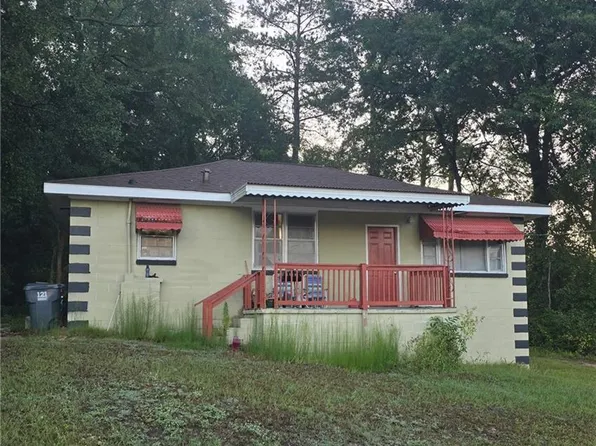 1604 Auburn Rd, Phenix City, AL 36870