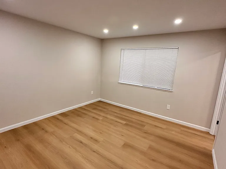 133 Mossglen Cir — Photo 9