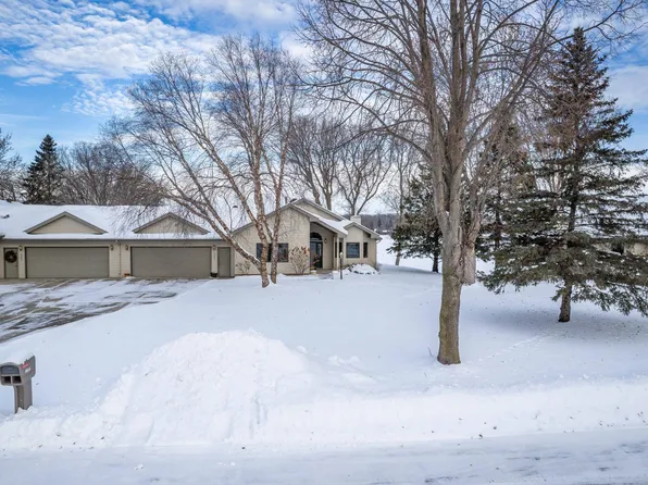 2207 Brookwood Ct, Fergus Falls, MN 56537