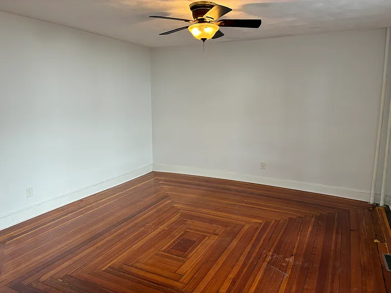 77 King St #1 — Photo 9