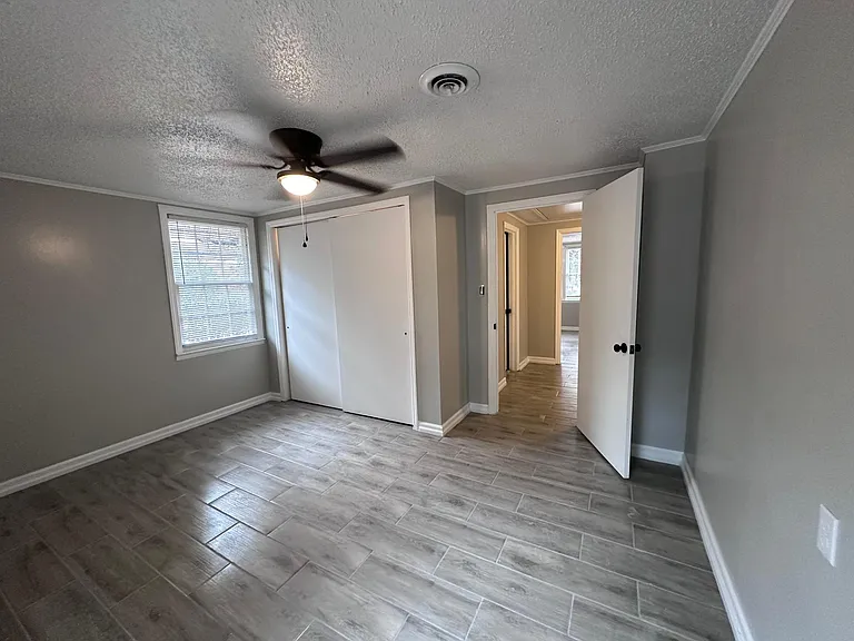 645 Two Notch Rd — Photo 8