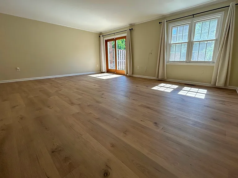 6020 Morgan Ct — Photo 2