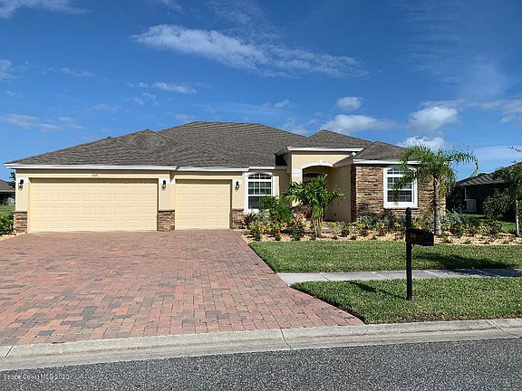 2nd image of 646 Easton Forest Cir SE