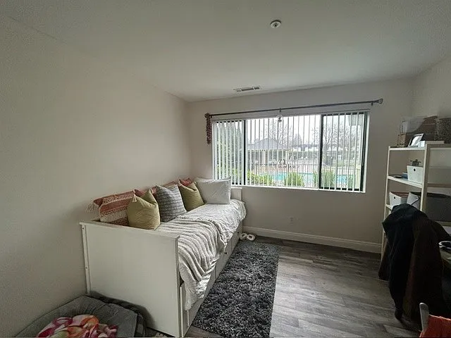 223 Enterprise Dr — Photo 2