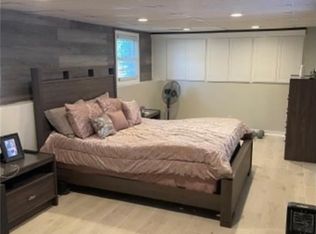 11 Clifton St, Johnston, RI 02919