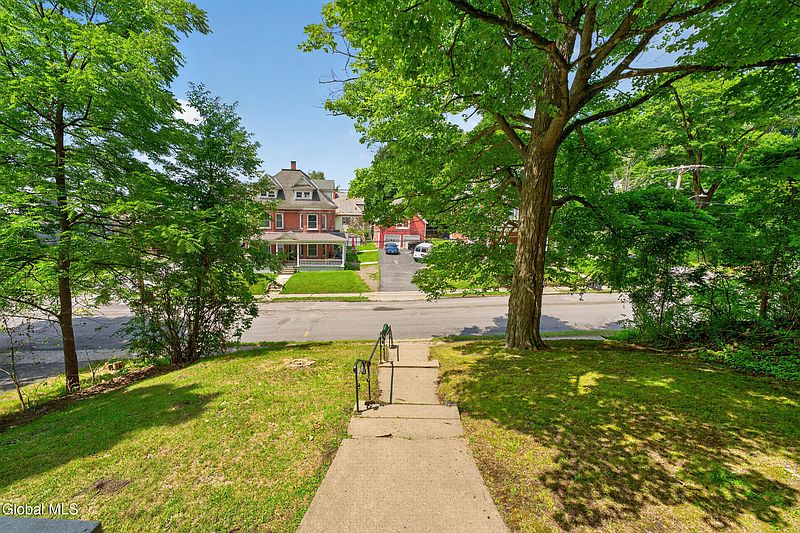 5th image of 17 Northampton Road