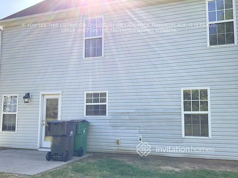 537 Moss Stream Ln — Photo 18