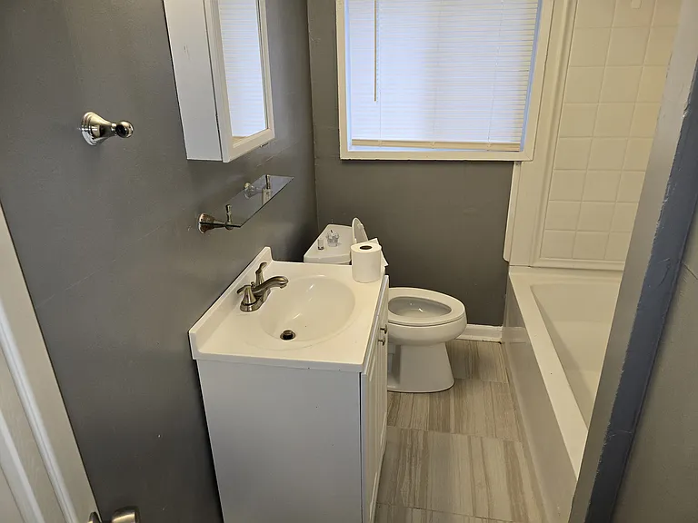 203 Grovewood Dr — Photo 6