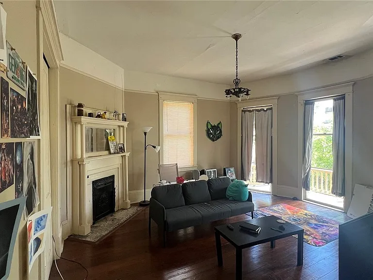 212 W Park Ave — Photo 3