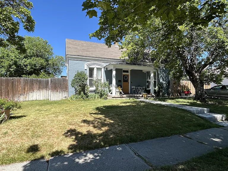 309 N 400th St W — Photo 2