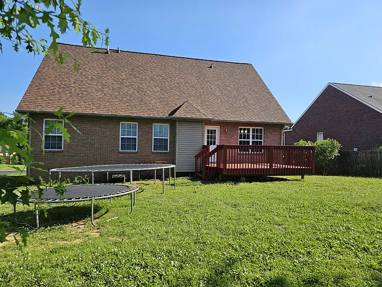 1032 Oakhall Dr — Photo 35