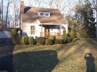 110 Forest Hill Dr, Avon Lake, OH 44012