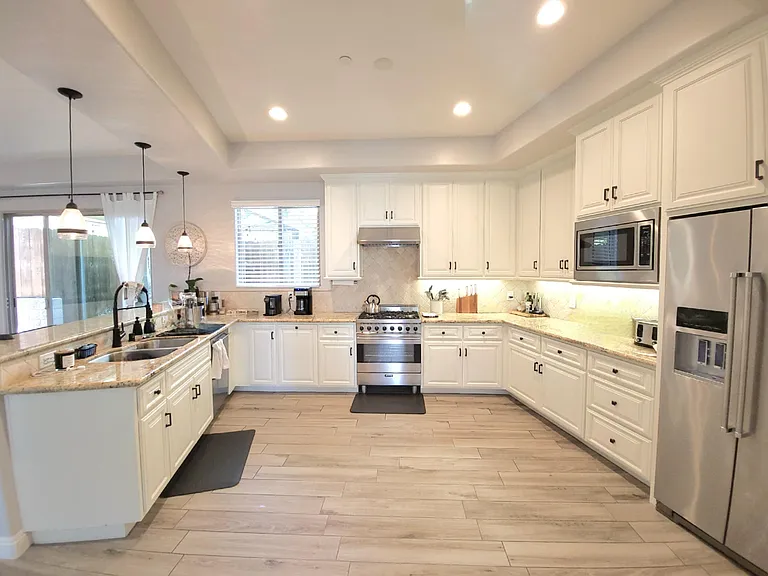 Large Kitchen