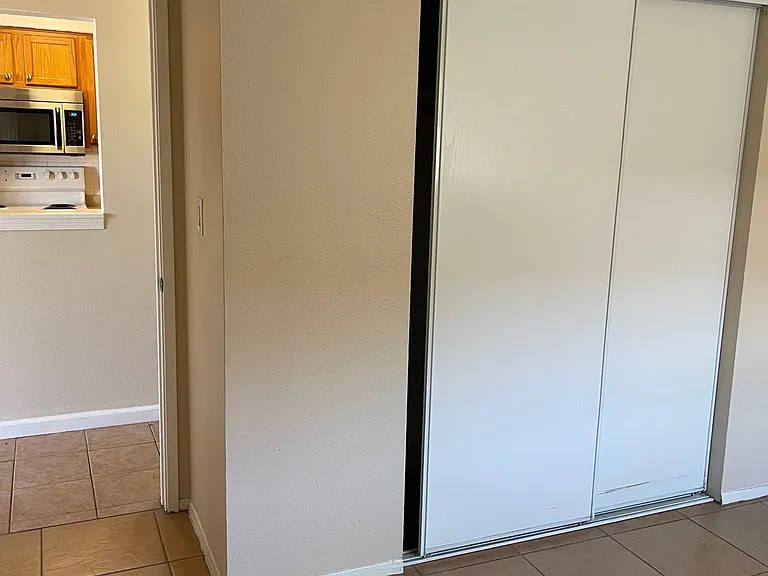 505 W Southern Ave #9 — Photo 7