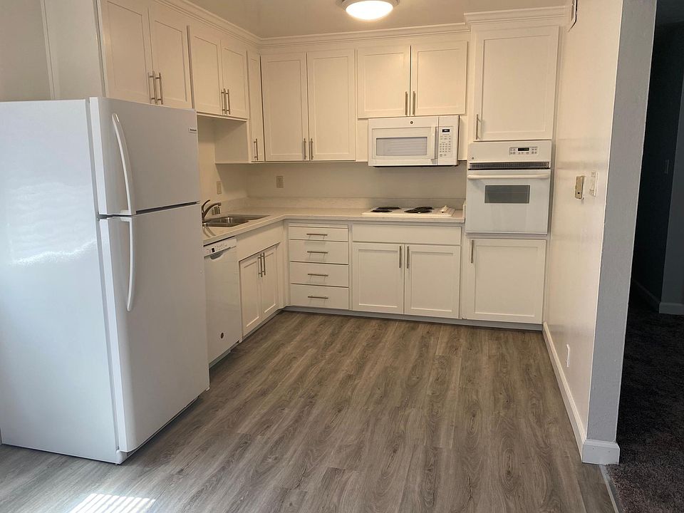 1st image of 1221 Francisco Ave #B