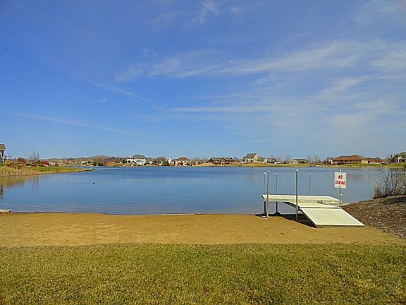 Relax & Enjoy the Lake!