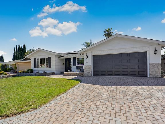 3rd image of 3821 Villa Glen Way
