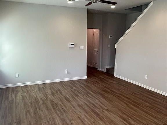 4th image of 208 Peruna Dr