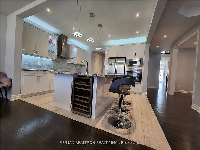 223 Thomas Phillips Dr — Photo 6