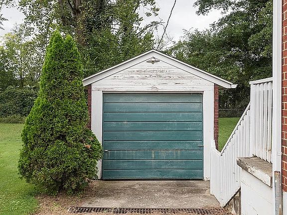 4th image of 315 Ross St