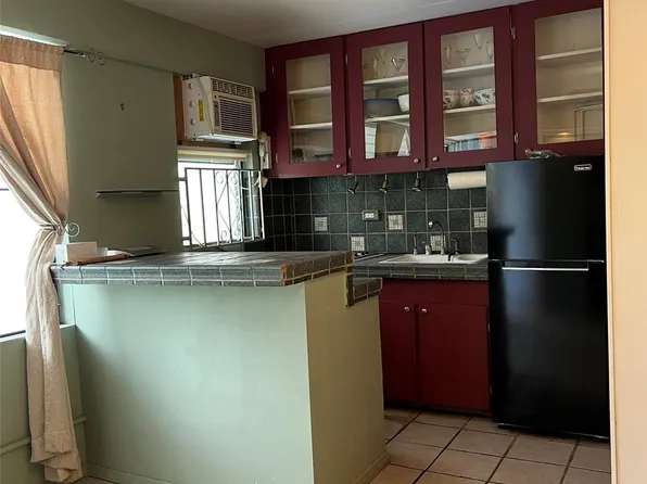 235 Liliuokalani Ave APT 225, Honolulu, HI 96815