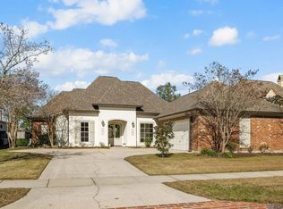 36464 Lake Bend Ave, Prairieville, LA 70769