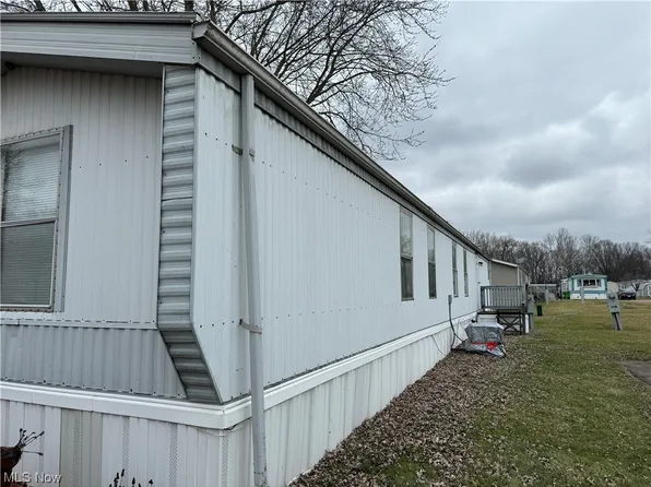 129 Tracy Dr, Dover, OH 44622