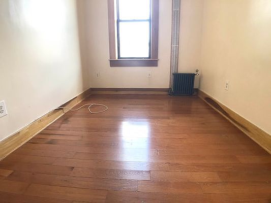 4th image of 18 E 21st St APT E7