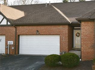 408 Kingsberry Cir, Pittsburgh, PA 15234