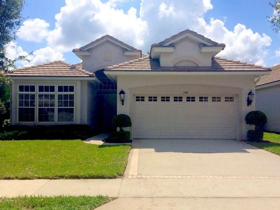 538 Newhall Ln