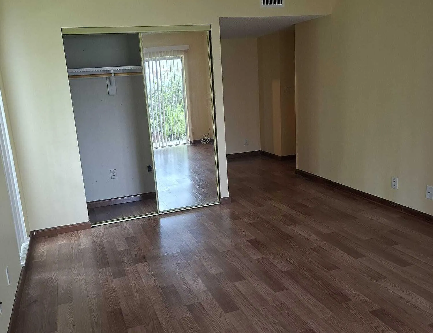 2 bed, 2.0 bath, 1080 sqft, $2,000 — Photo 1