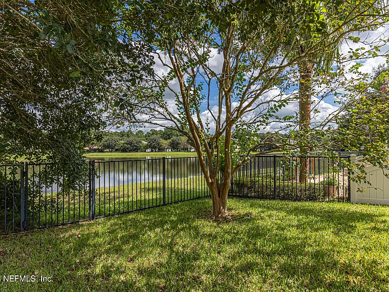 1136 Hyacinth St — Photo 30