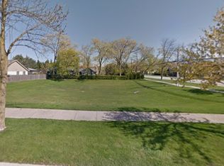 3800 Kiess Dr, Glenview, IL 60026