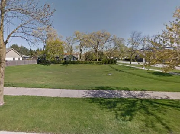 3800 Kiess Dr, Glenview, IL 60026