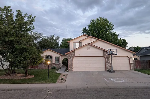 13403 W Hazelnut St Photo 1