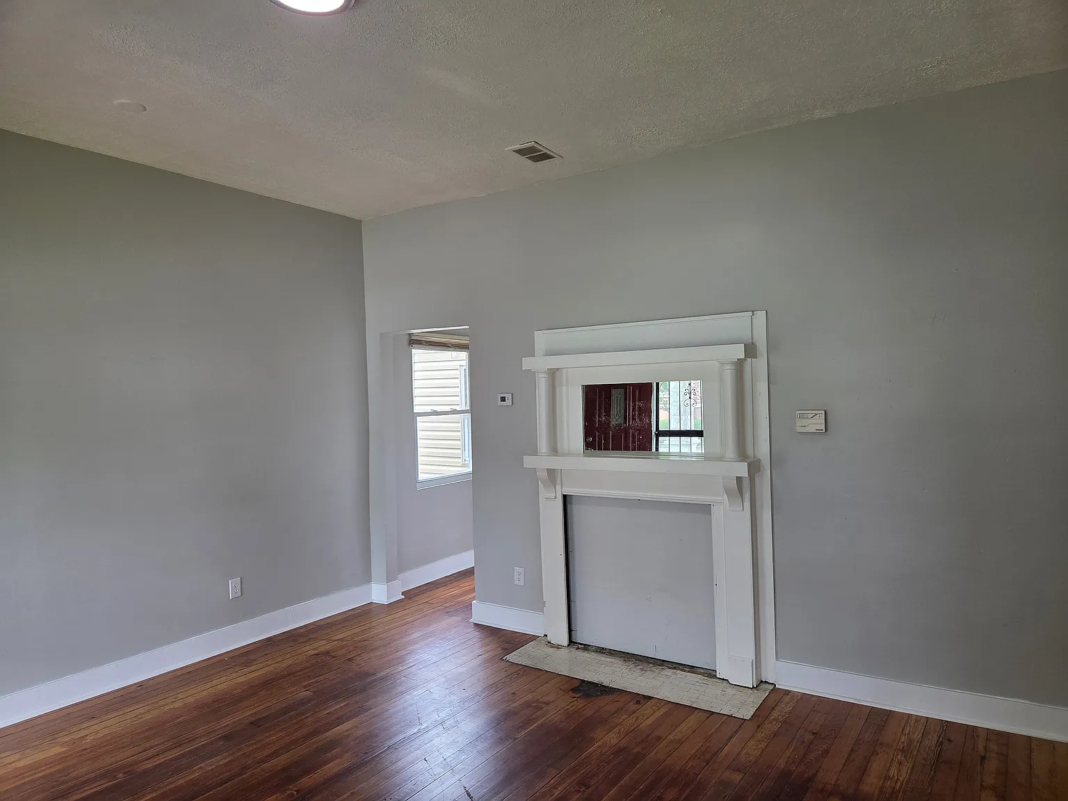 3 bed, 1000 sqft, $1,275 — Photo 3