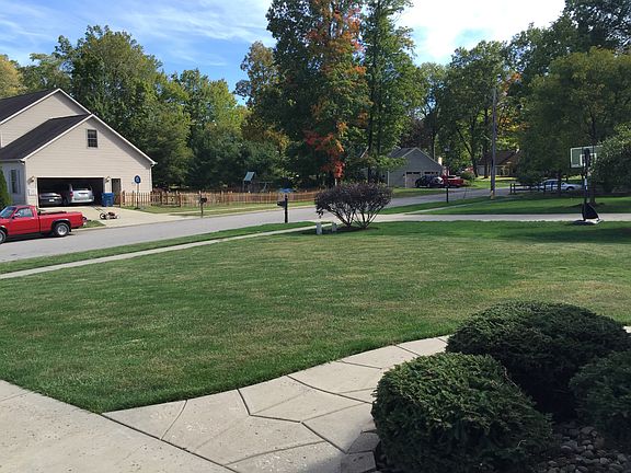4th image of 585 Hickory Hollow Dr