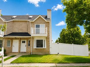3 Oceanview Ave, Staten Island, NY 10312