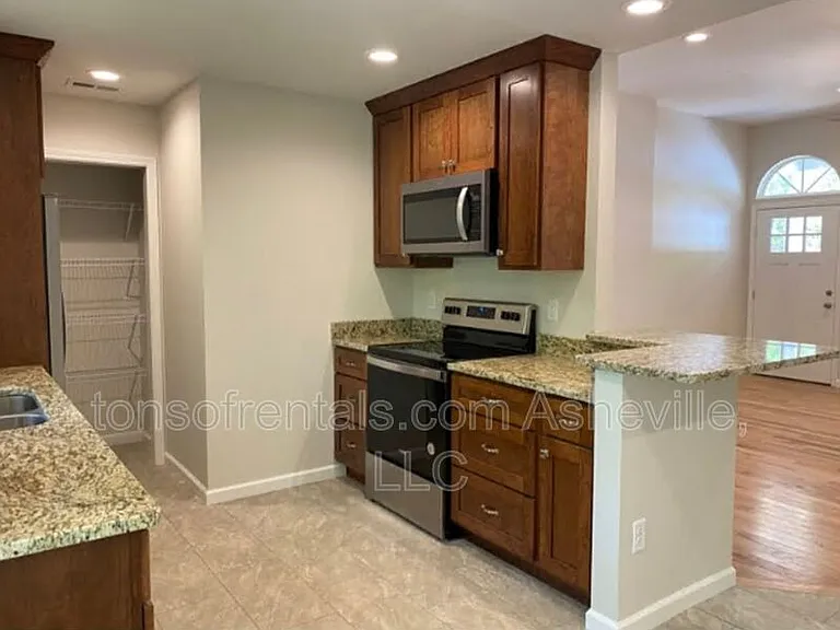 31 John Halford Ct — Photo 6