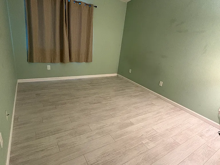 607 Stineman Ct — Photo 2