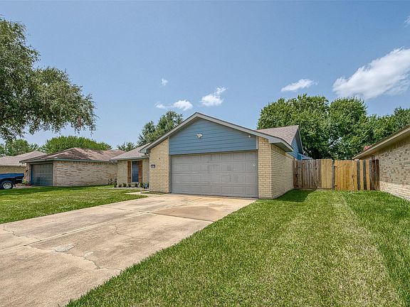 3rd image of 24010 Silversmith Ln