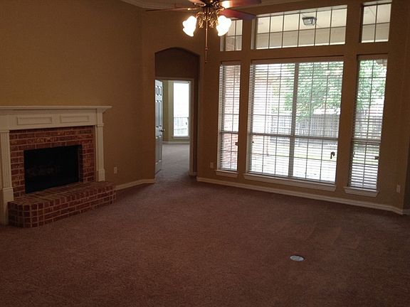 2nd image of 2809 Winterberry Dr