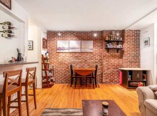 3555 29th St APT 2E, Astoria, NY 11106