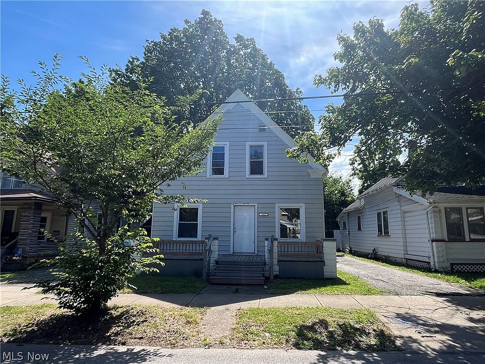 1st image of 3421 W 60th St