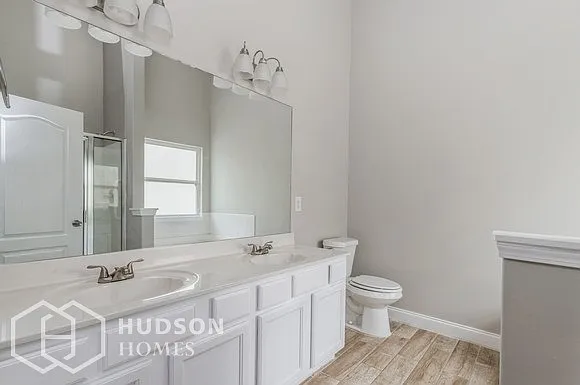 818 Round Tree Ct — Photo 12