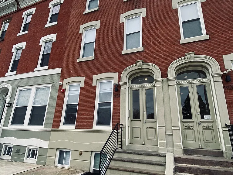1924 W Girard Ave #3 — Photo 9