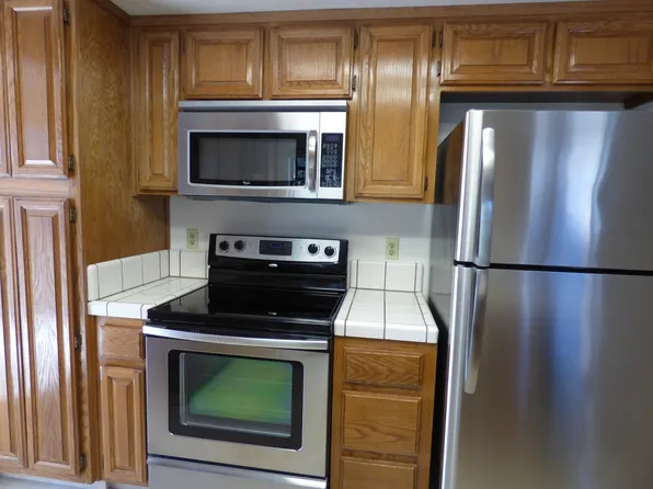 217 Del Monte Ln, Morgan Hill, CA 95037