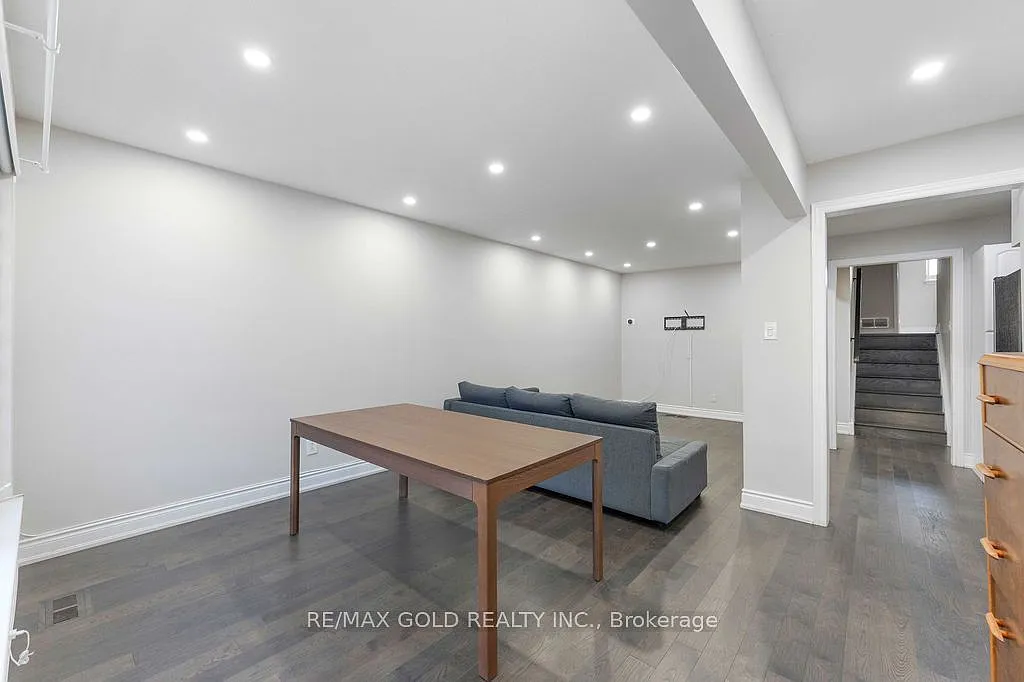 2 bed, $2,200 — Photo 3